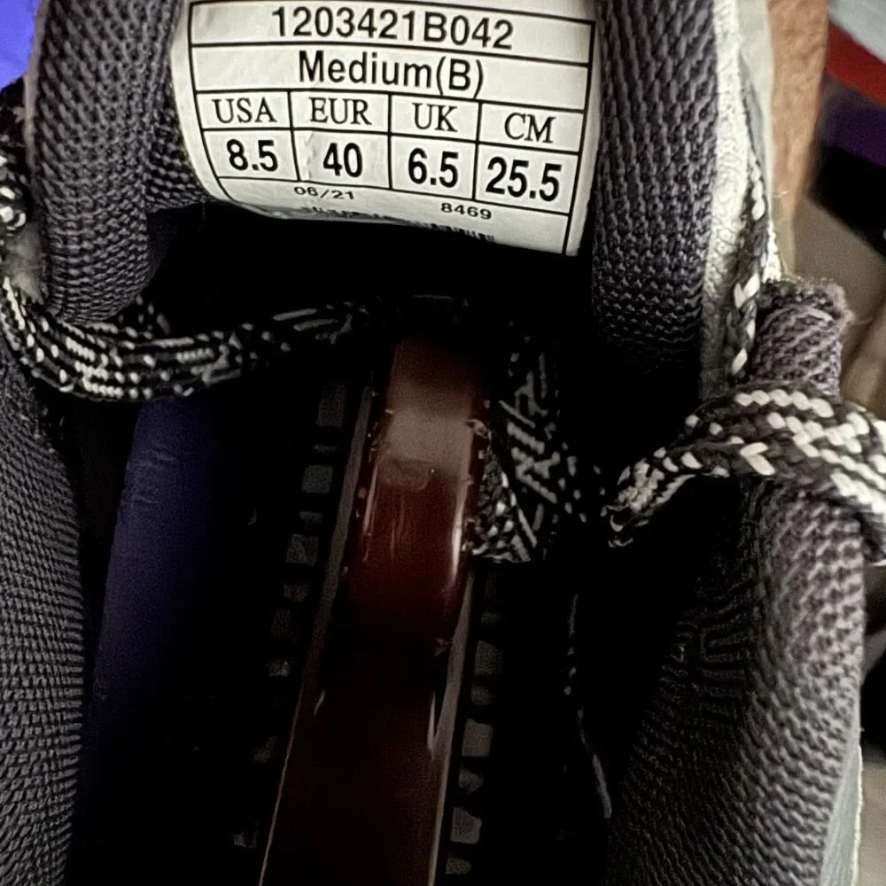 Brooks Womens Divide 2 1203421B042 Gray Running Shoes Sneakers Size 8.5 B